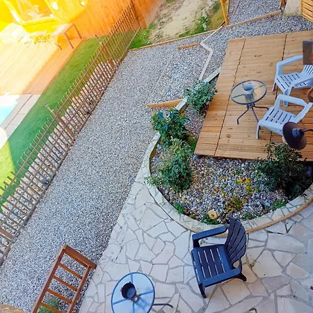 L'entre Nous, Jacuzzi Prive Et Piscine A Apartment