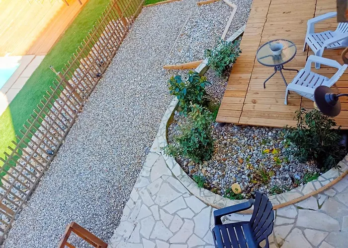 L'entre Nous, Jacuzzi Prive Et Piscine A Διαμέρισμα