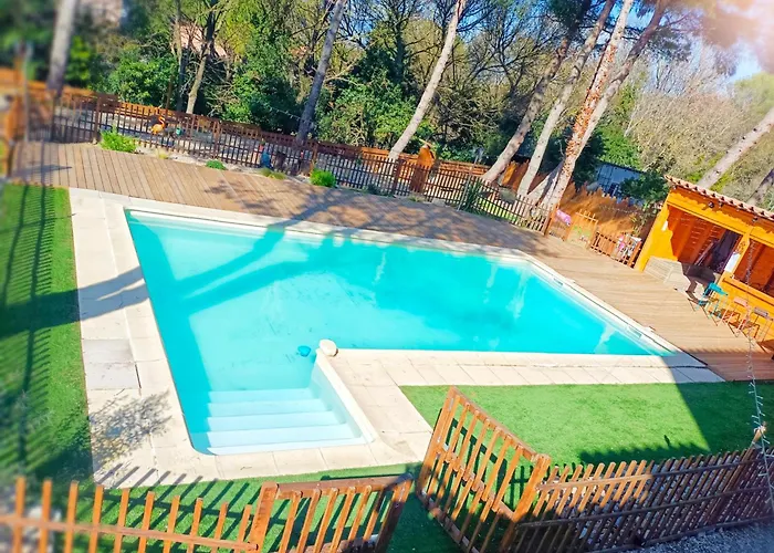 Apartamento Jacuzzi Privé à 3 Minutes Cité Médiévale